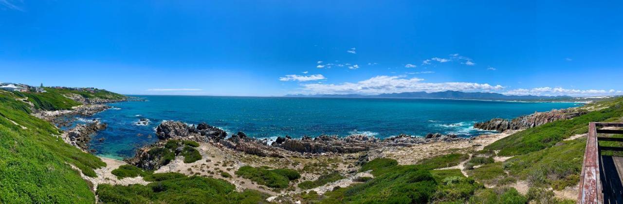 Sage At Whale Cove - Sea Facing Apartment De Kelders Extérieur photo