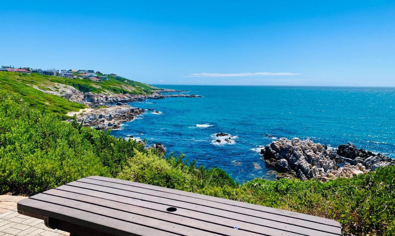 Sage At Whale Cove - Sea Facing Apartment De Kelders Extérieur photo