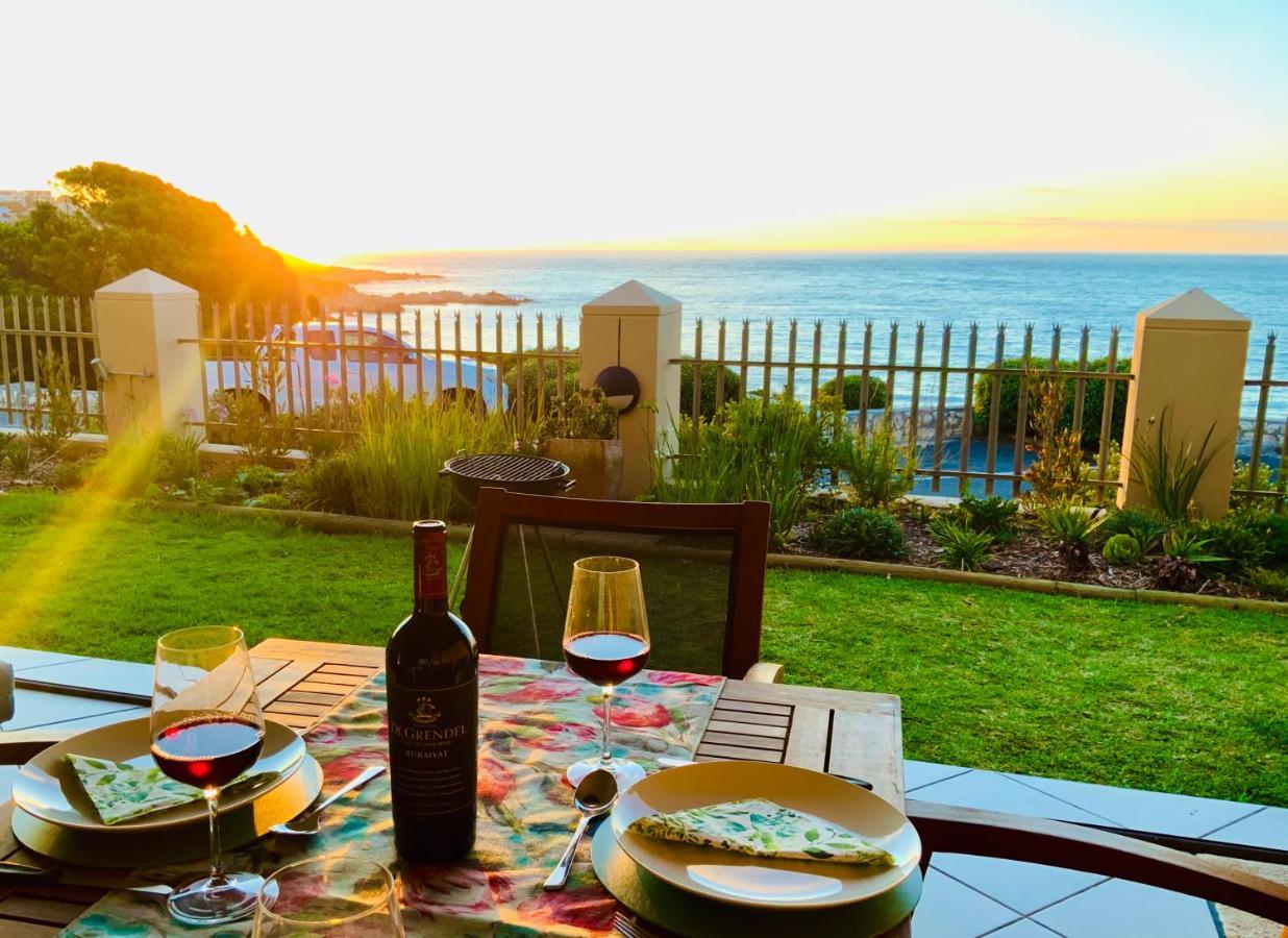 Sage At Whale Cove - Sea Facing Apartment De Kelders Extérieur photo