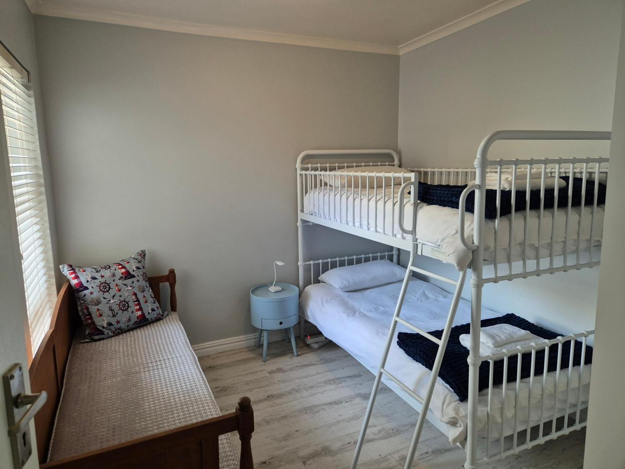 Sage At Whale Cove - Sea Facing Apartment De Kelders Extérieur photo